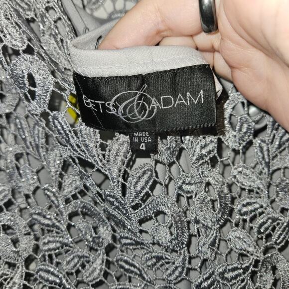 NWT Betsy & Adam Cocktail Dress Womens Sz 4 Small Gray Lace Silver Back Keyhole - Picture 8 of 10